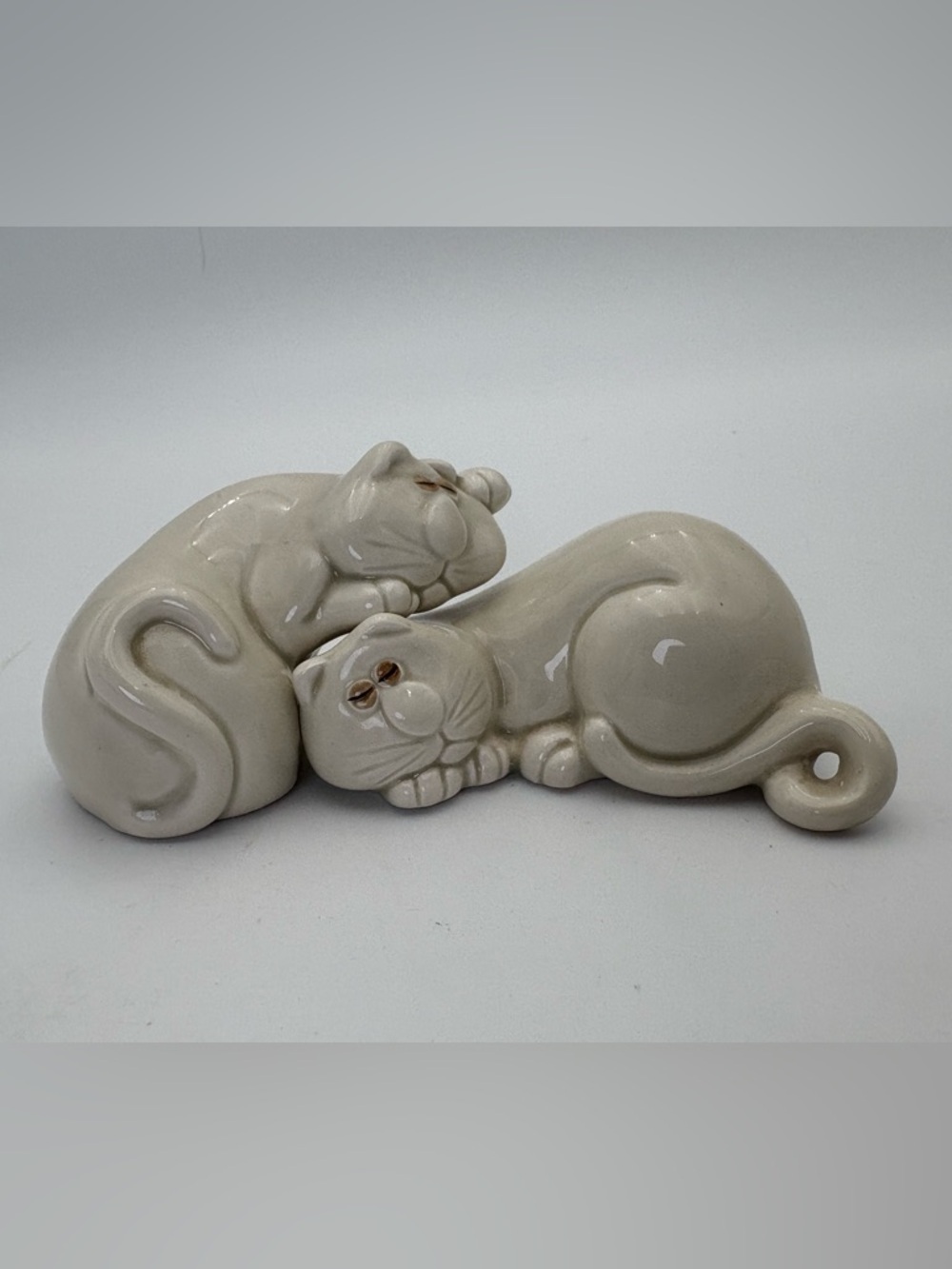 Vintage Fitz & Floyd “Cat Nap” 1970s Nesting Cat Salt and Pepper Shakers